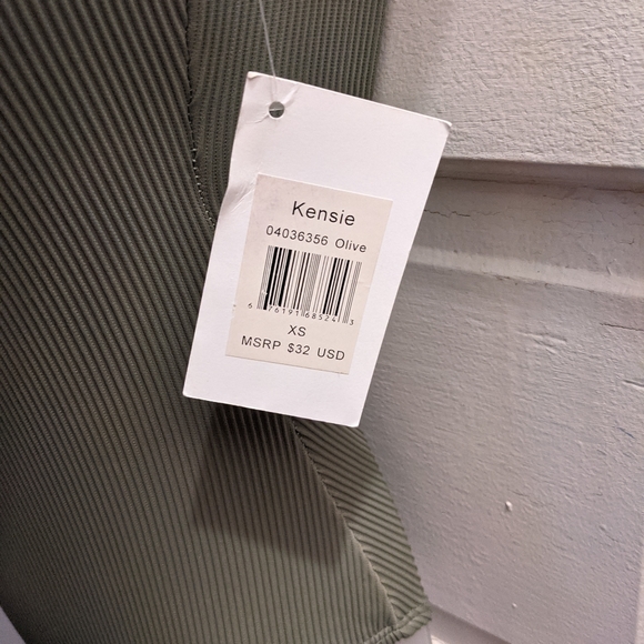 XS Kensie Swimsuit - Picture 3 of 7